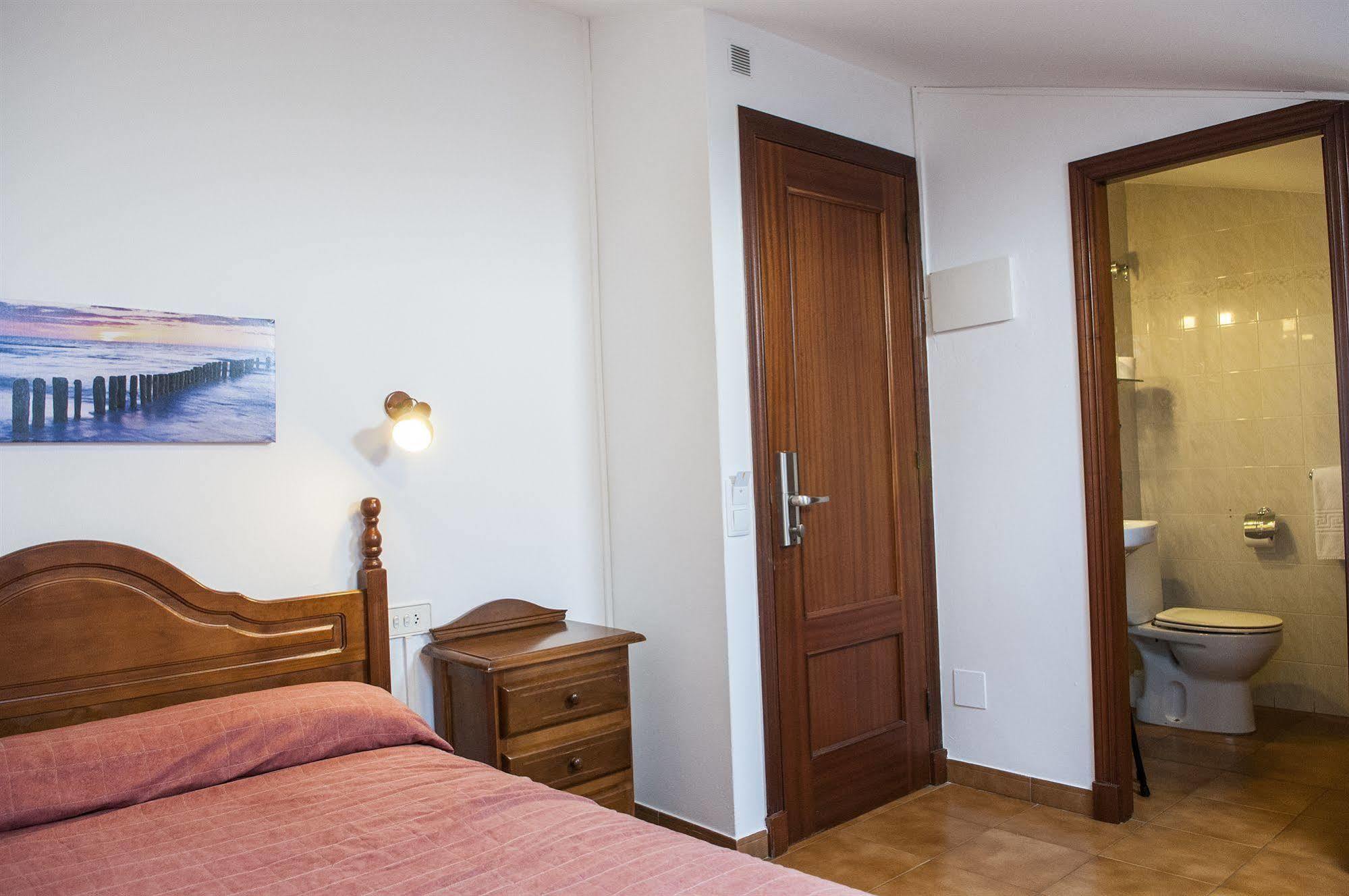 Hostal La Isla Mahón Eksteriør bilde