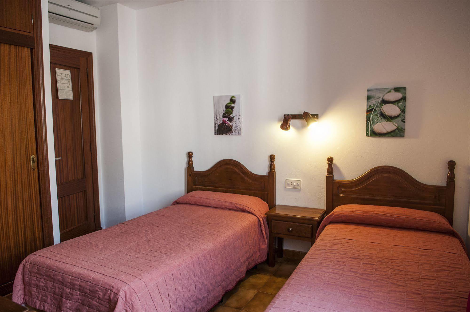 Hostal La Isla Mahón Eksteriør bilde